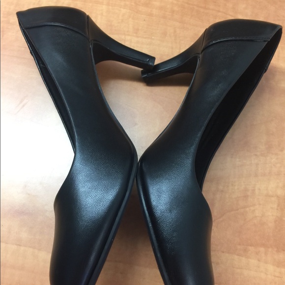 Time and true Women’s basic pump Size 9 - Picture 4 of 8